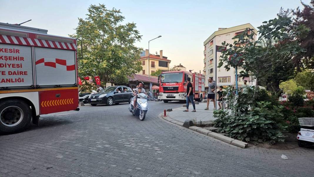 Balıkesir depremi, İstanbul depremini tetikler mi? Deprem uzmanlarından çarpıcı açıklamalar! 9